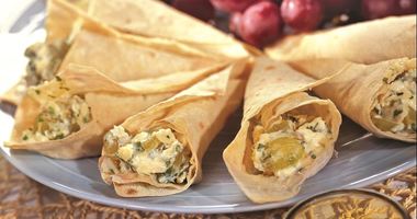 Рецепт Кулечков из лаваша с сыром и виноградом