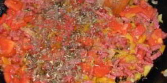 Рецепт лаваша с колбасой и помидорами