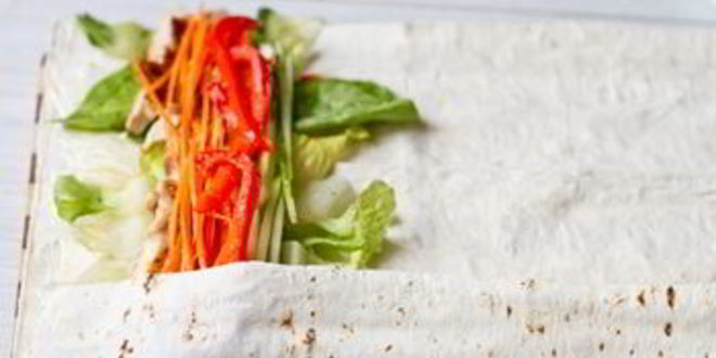 Рецепт ролла из лаваша с курицей и овощами