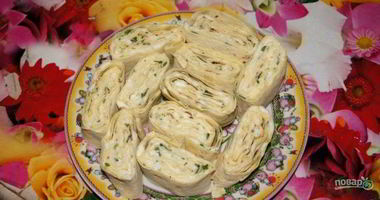 Рецепт Рулетиков из лаваша с чесноком