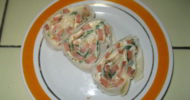 Рецепт Рулетиков из лаваша с рыбой