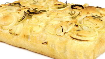 Рецепт Фокаччи с луком на дрожжевом тесте