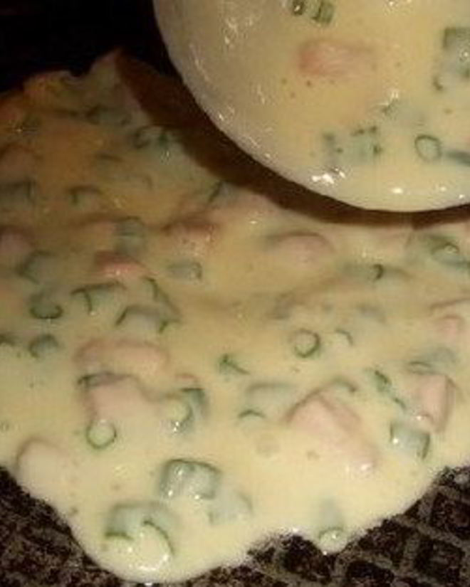 Рецепт лепешки на завтрак с яйцами и колбасой