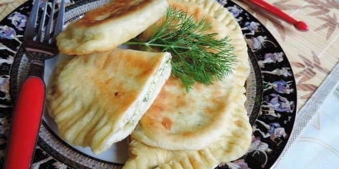 Рецепт лепешек на простокваше весенние с творогом и зеленью
