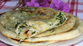 Рецепт Осетинских лепешек с черемшой и сулугуни по-сибирски