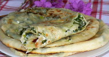 Рецепт Осетинских лепешек с черемшой и сулугуни по-сибирски