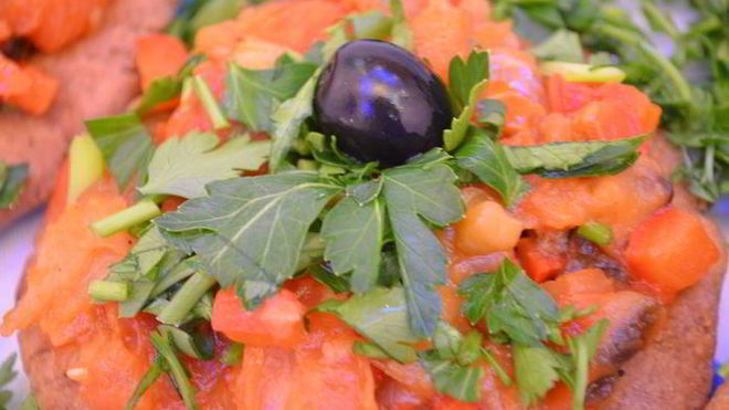 Рецепт ржаных лепешек с овощным рагу