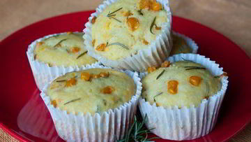 Рецепт Кукурузных маффинов с розмарином