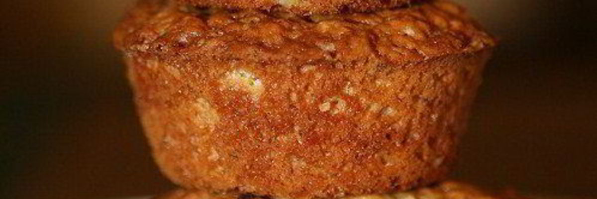 Рецепт Маффинов с апельсиновым соком, орехами и курагой