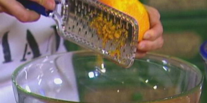 Рецепт маффинов с апельсиновым соком, орехами и курагой