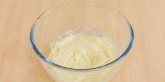 Рецепт маффинов с клубникой и базиликом на клубничном йогурте