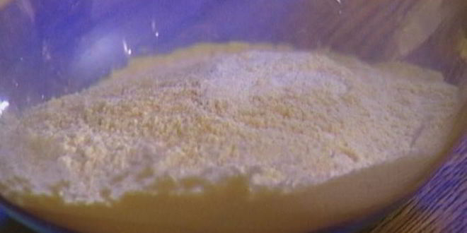 Рецепт маффинов с копчеными колбасками и сыром