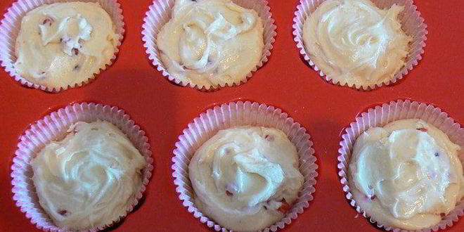 Рецепт маффинов с красной смородиной