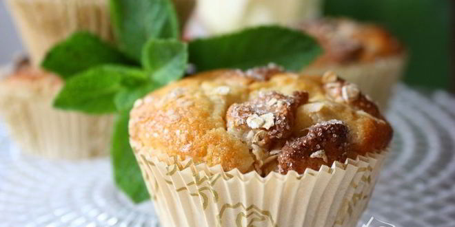 Рецепт маффинов с ревенем и марципаном