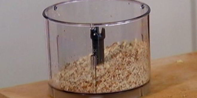 Рецепт миндальных маффинов с малиновым кремом