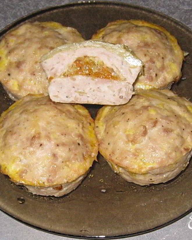 Рецепт мясных маффинов с овощной начинкой