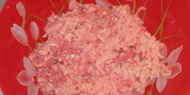 Рецепт мясных маффинов с овощной начинкой