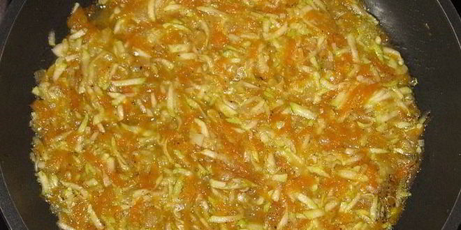 Рецепт мясных маффинов с овощной начинкой