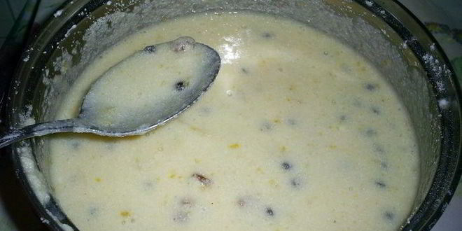 Рецепт быстрого манника с шоколадом и изюмом