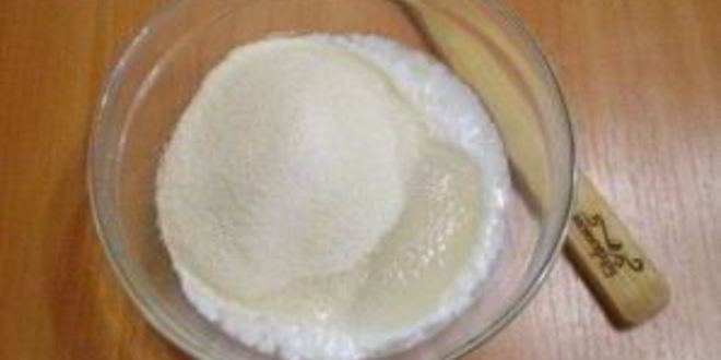 Рецепт манника с яблоками на кефире