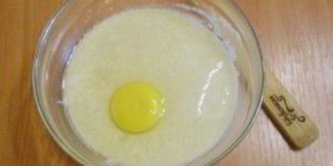 Рецепт манника с яблоками на кефире