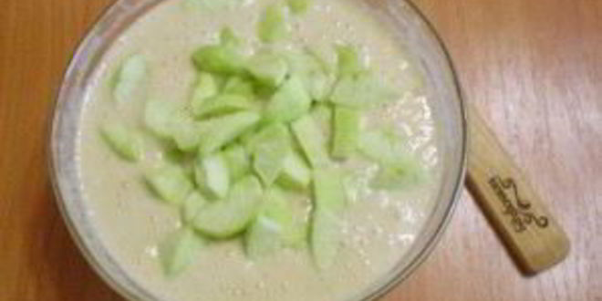 Рецепт манника с яблоками на кефире