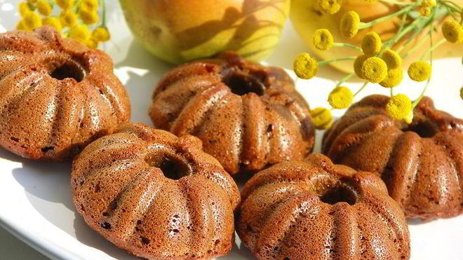 Рецепт ржаных манников с грушами и яблоками