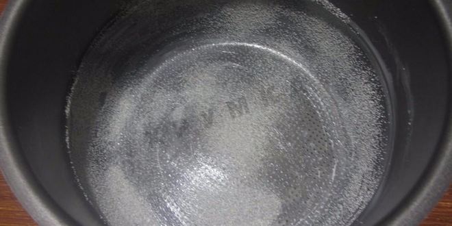 Рецепт шоколадного манника на кефире в мультиварке