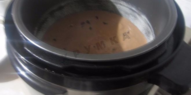 Рецепт шоколадного манника на кефире в мультиварке