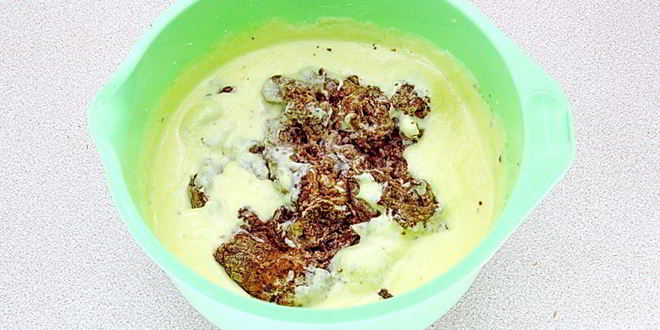 Рецепт шоколадного манника на сметане