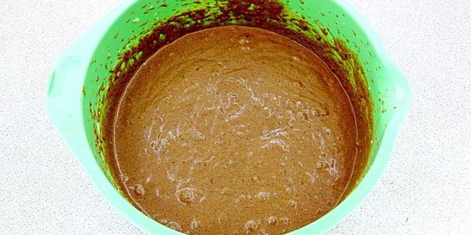 Рецепт шоколадного манника на сметане