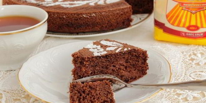 Рецепт Шоколадного манника с малиновым джемом