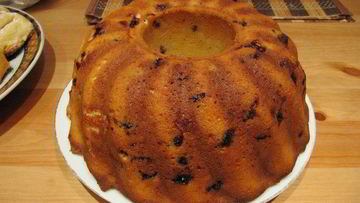 Рецепт Творожного манника с черной смородиной