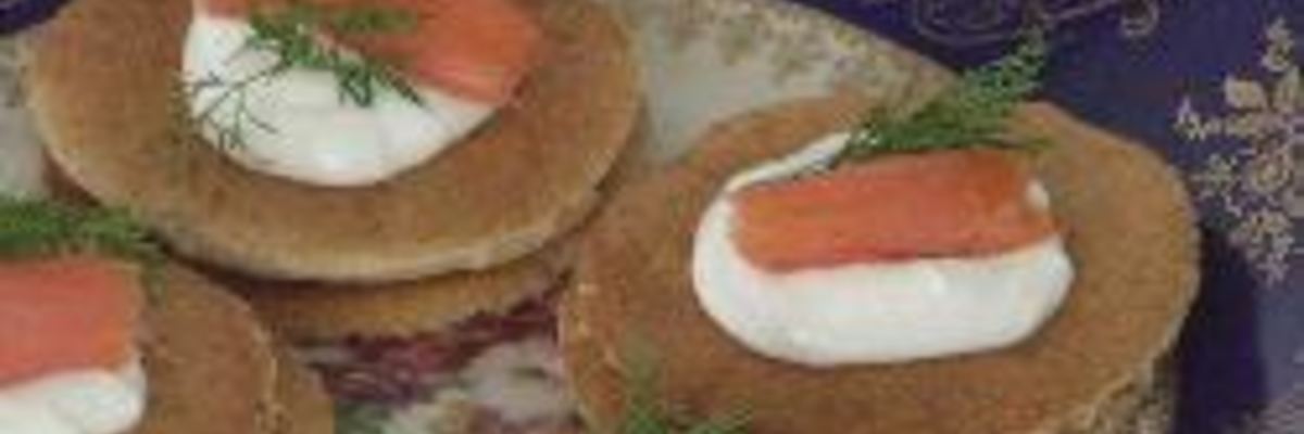 Рецепт Гречневых оладий с красной рыбой