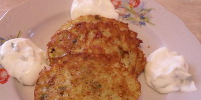 Рецепт Оладий из кабачка с творогом и брынзой