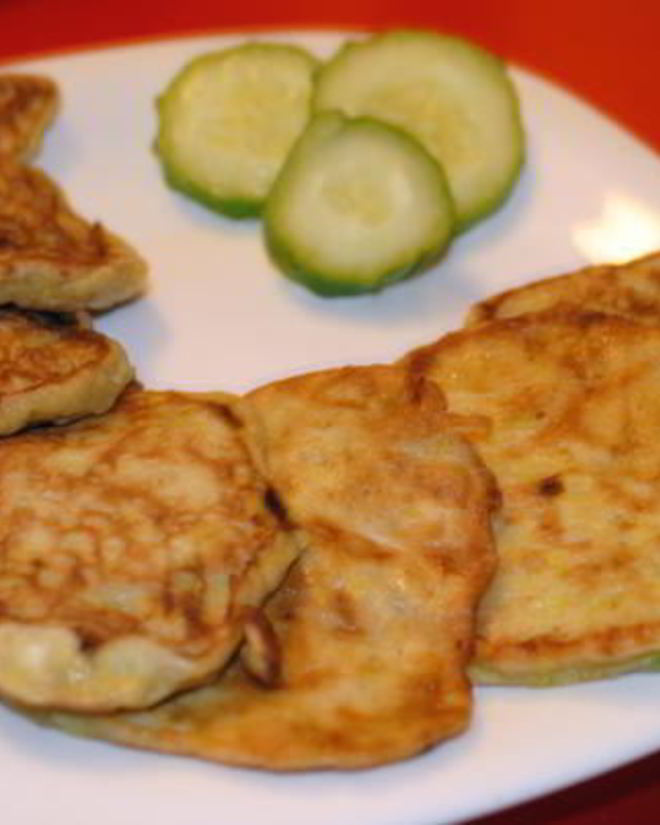 Рецепт оладий из кабачка с творогом и брынзой