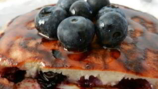 Рецепт Оладий с черникой Завтрак за 5 минут