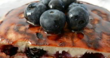 Рецепт Оладий с черникой Завтрак за 5 минут