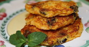 Рецепт Оладий с яблоком, морковью и черносливом