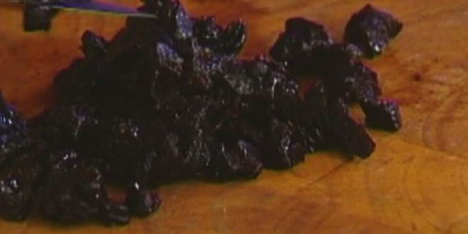 Рецепт оладий с яблоком, морковью и черносливом