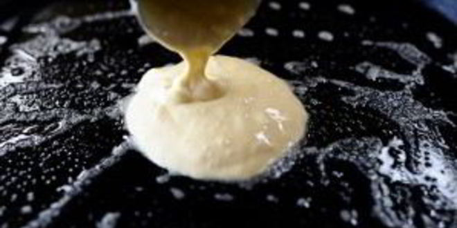 Рецепт пышных оладий на сметане