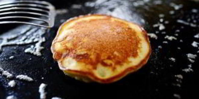 Рецепт пышных оладий на сметане