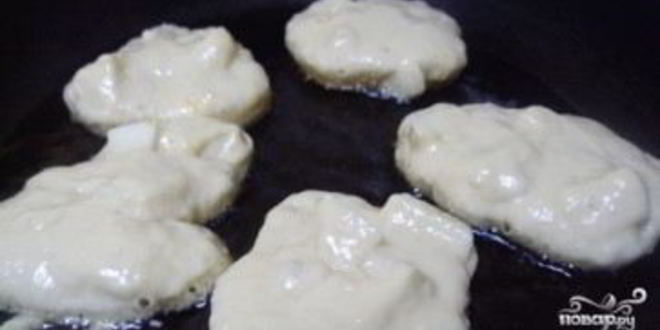 Рецепт пышных оладий с яблоками