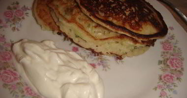 Рецепт Сливочных оладий с кабачками, зеленью и сыром