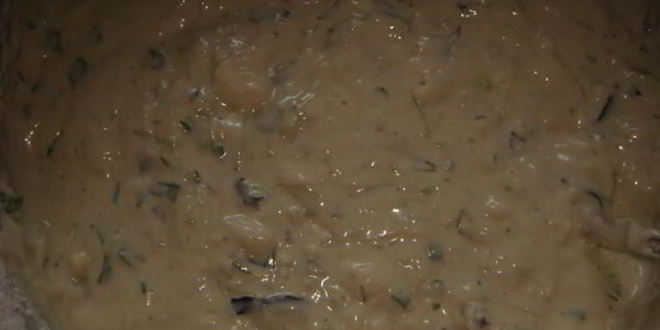 Рецепт сливочных оладий с кабачками, зеленью и сыром