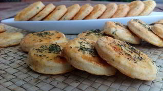 Рецепт Греческого печенья с брынзой и тимьяном