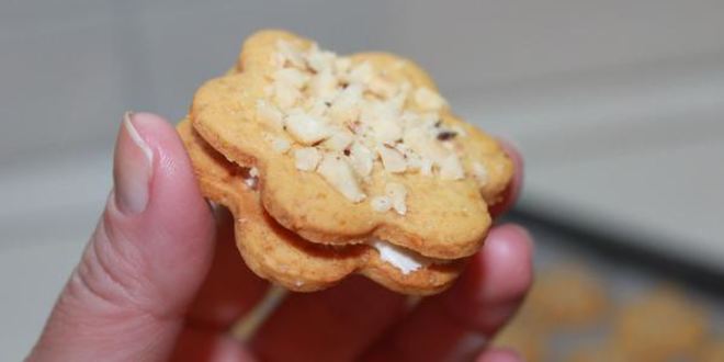 Рецепт медового печенья с орешками