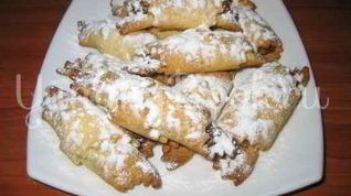 Рецепт Рогаликов с орехами