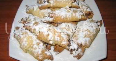 Рецепт Рогаликов с орехами