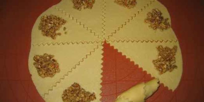 Рецепт рогаликов с орехами